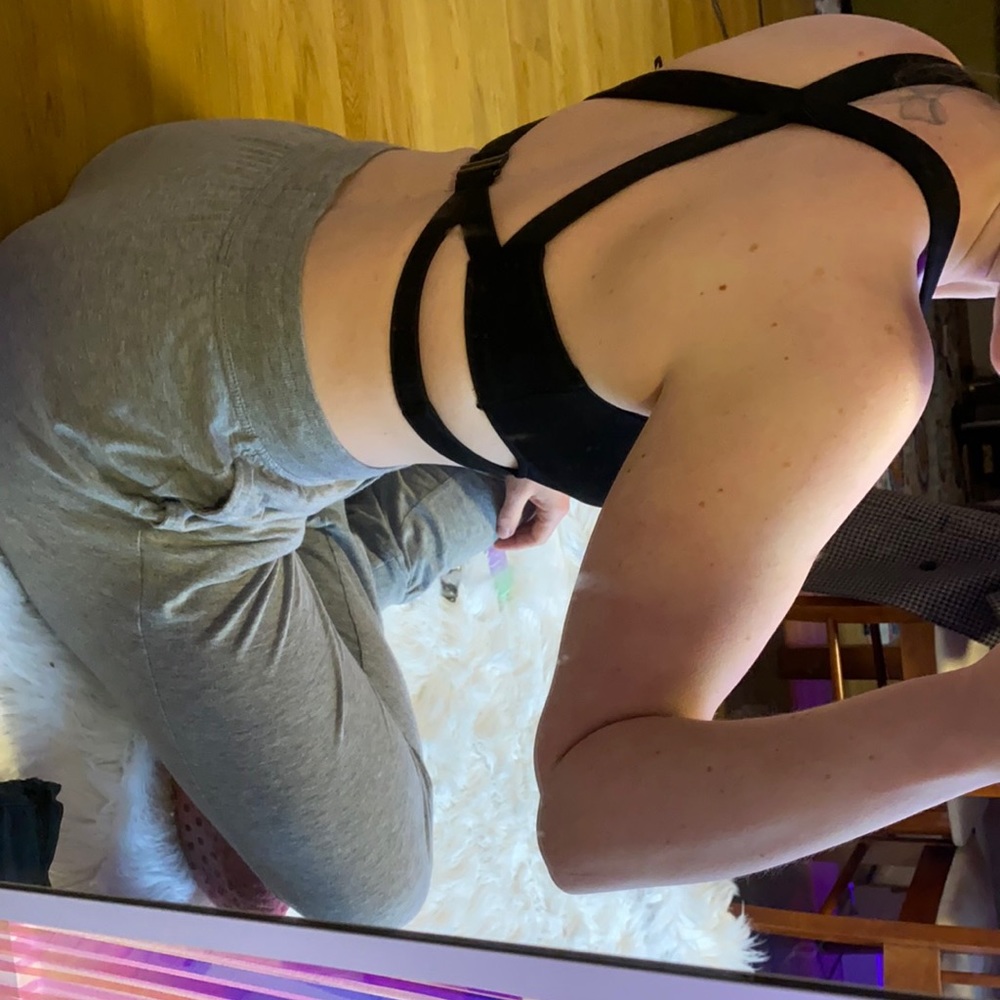 tobi • Strappy Open Back Structured Crop Top